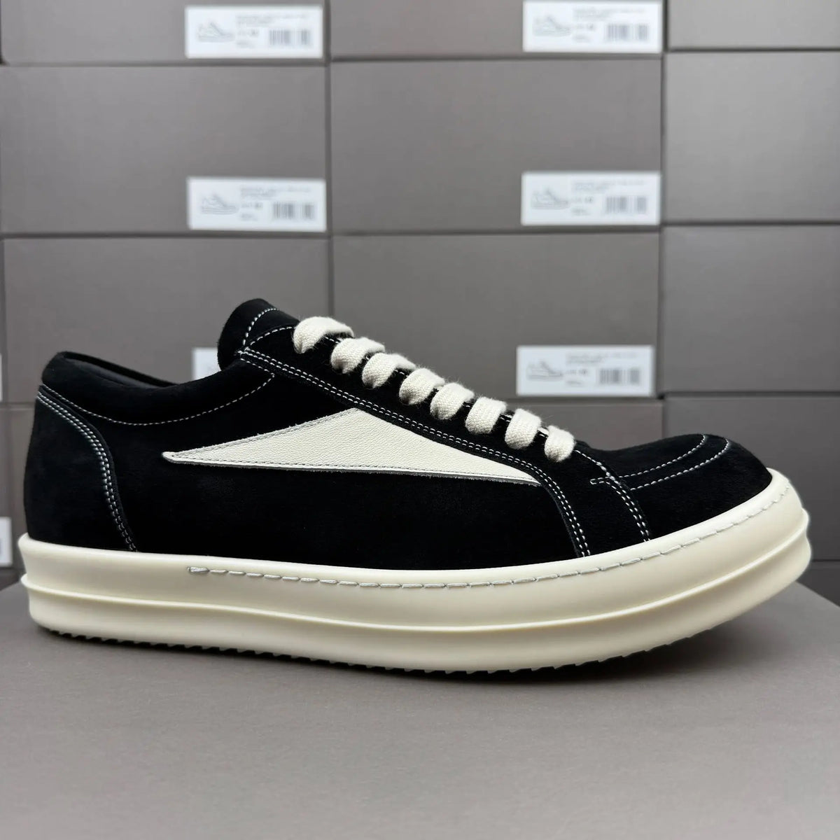 Leather Lace-Up Flat Shoes